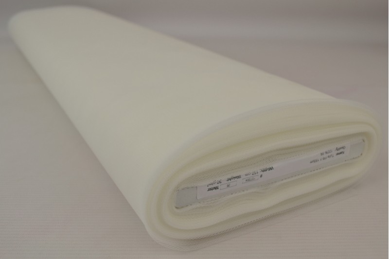 Brandvertragende tule 150 cm breed off-white, rol