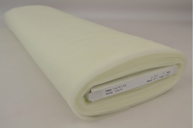 Brandvertragende bruidstule 300 cm breed ivoor, rolweergave