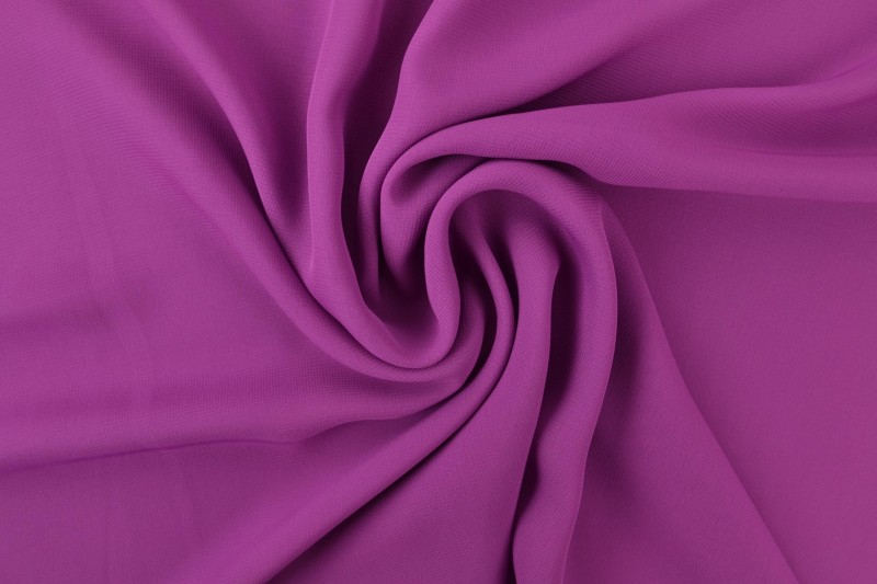 Chiffon cassis, stofdetail