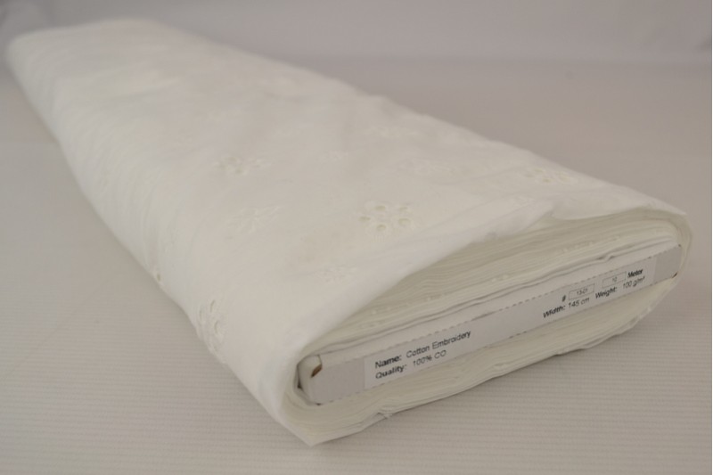 Katoen broderie wit (patroon 13), rol