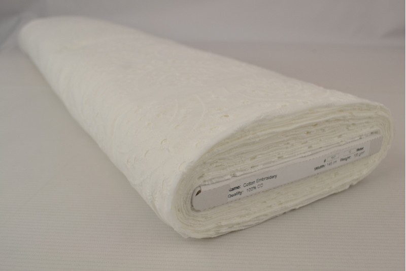 Katoen broderie wit (patroon 16), rol