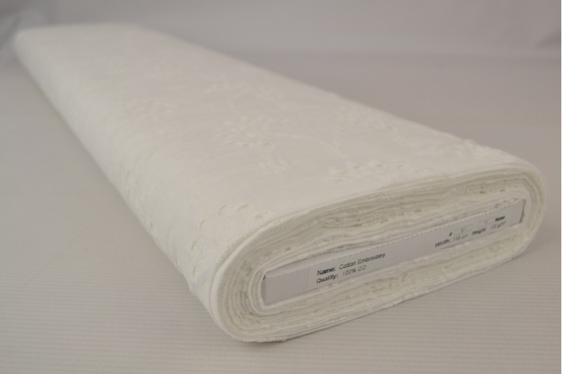 Katoen broderie wit (patroon 20), rol