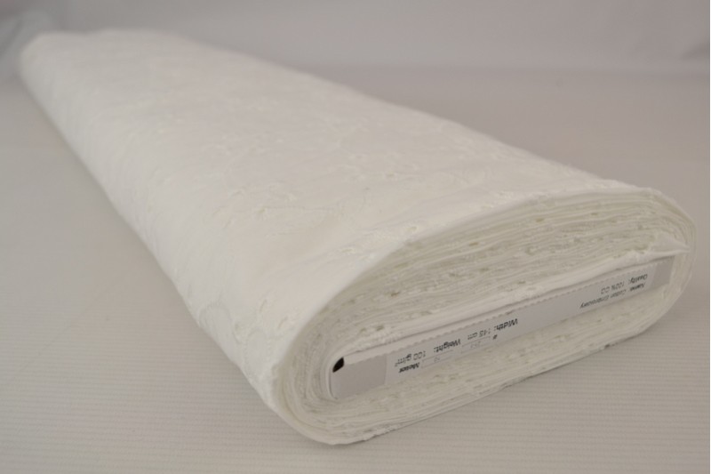 Katoen broderie wit (patroon 21), rol