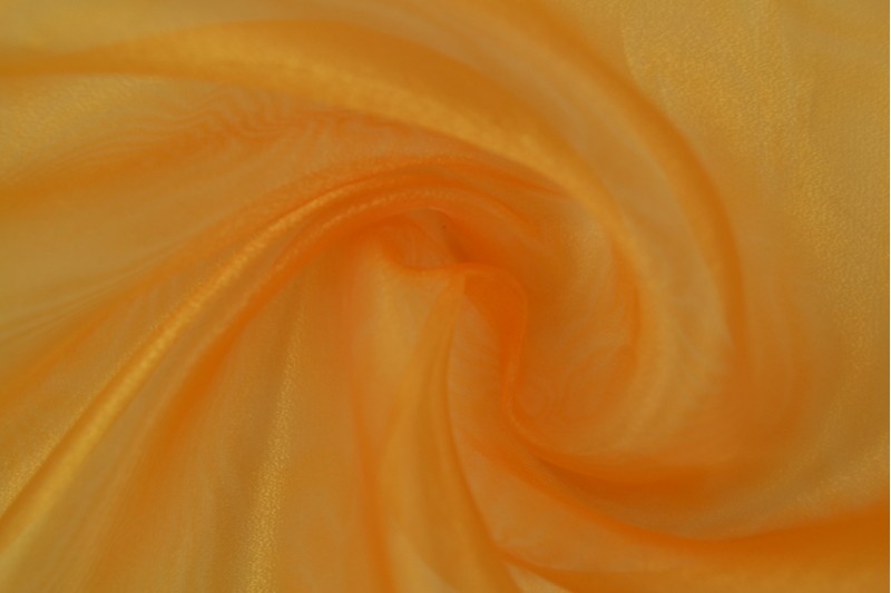 Organza okergeel