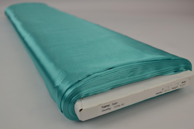Satijn turquoise, rol