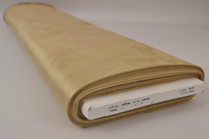 Suedine camel, rol