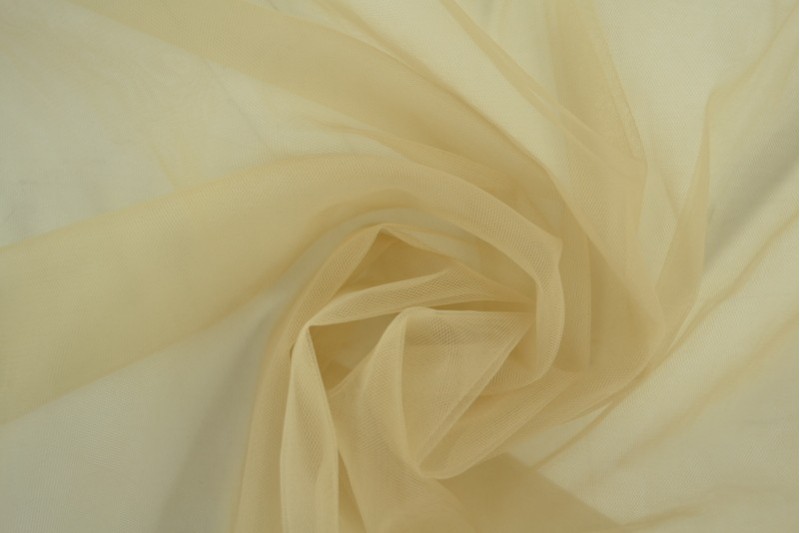 Tule zacht (bruidstule) beige