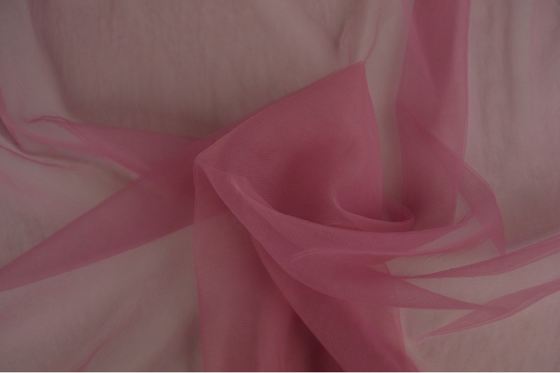 Tule zacht (bruidstule) donker oud roze