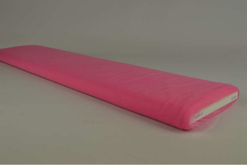 Tule zacht (bruidstule) fuchsia, rol