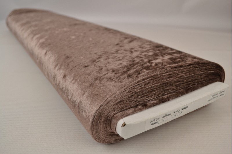 Velours de panne taupe, rol