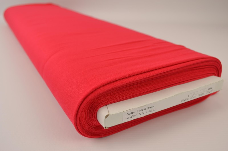 Viscose tricot rood, rolweergave