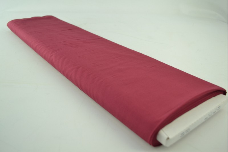 Viscose bordeaux, rolweergave